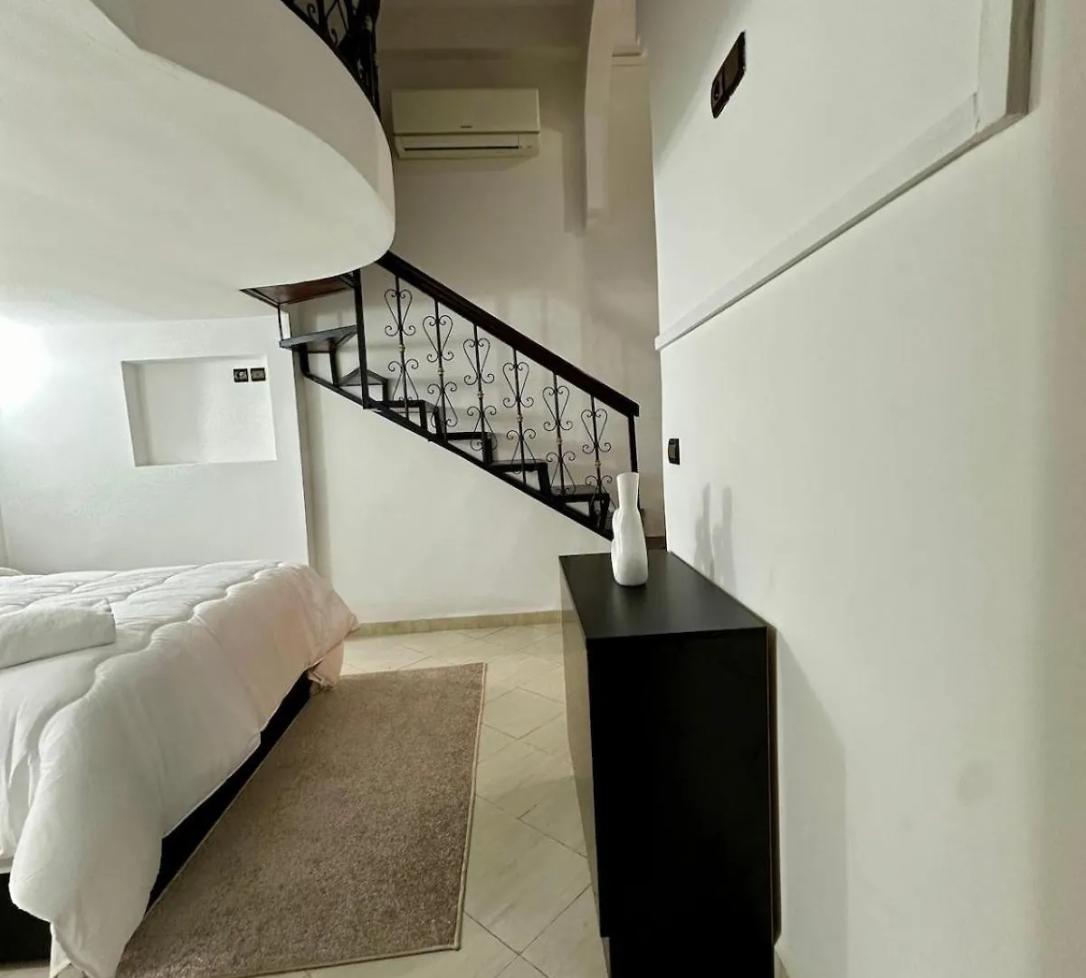Modern & Chic Duplex Near The Center, Brand New Apartment Marrakesh 0*,  Morocco