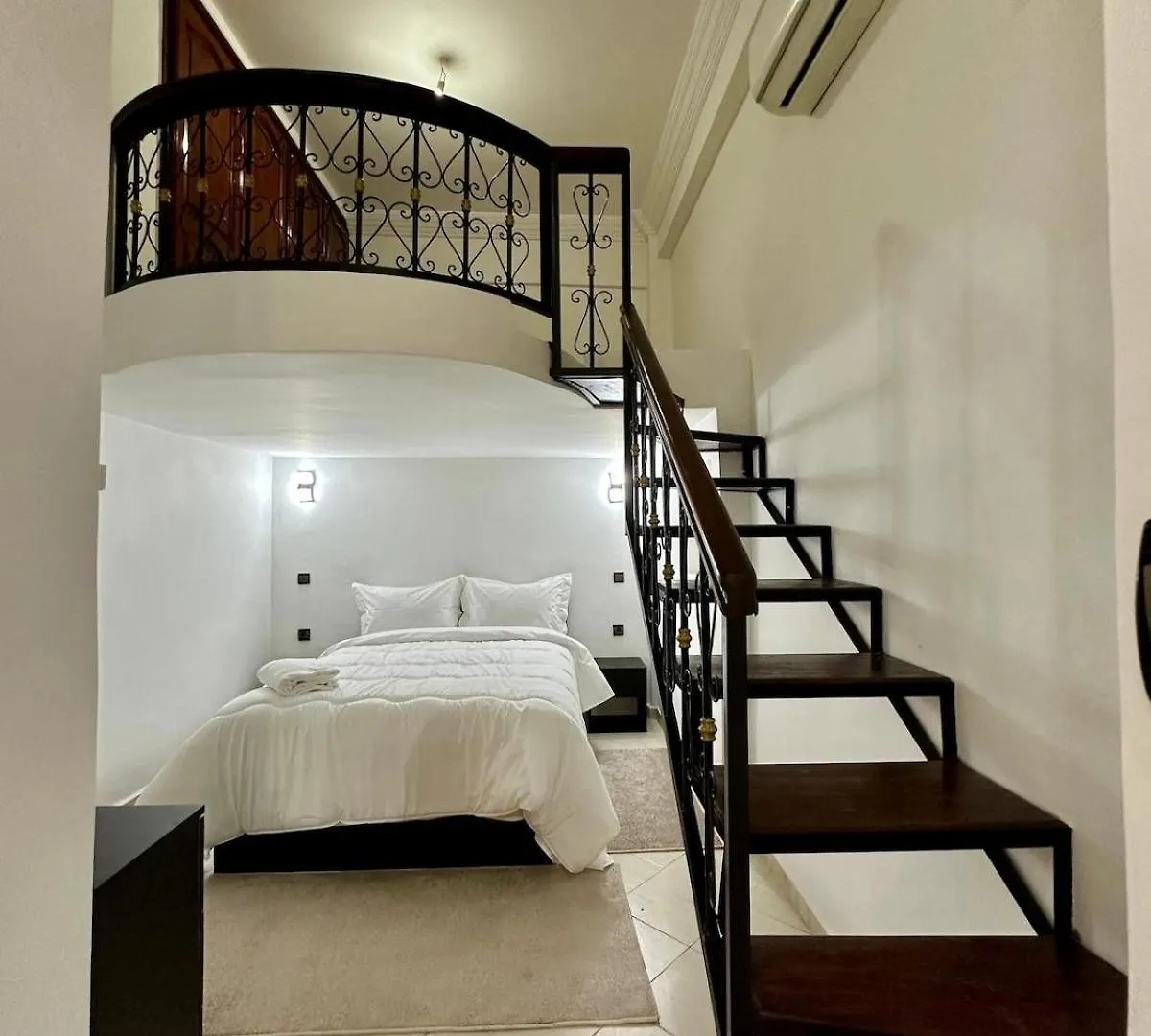 Modern & Chic Duplex Near The Center, Brand New Apartment Marrakesh 0*,