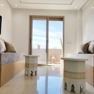 Appartement Plein Centre Marrakech, Grand Balcon Filant, Marrakesh